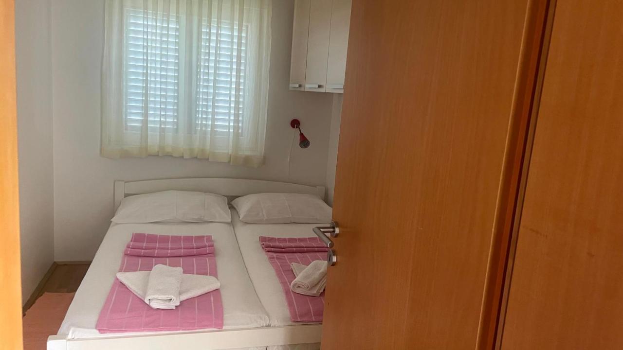 Apartment Adriana Povljana Eksteriør bilde